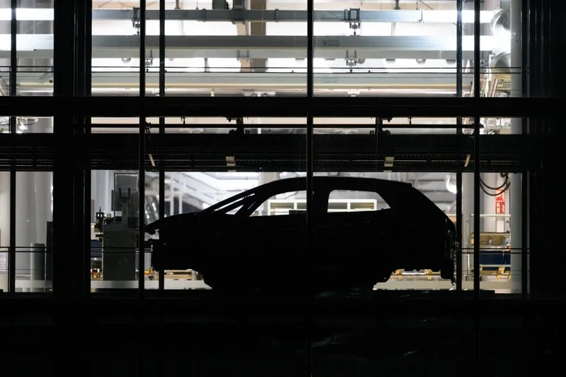 2030-ig világszerte befagyasztaná a béreit a Volkswagen