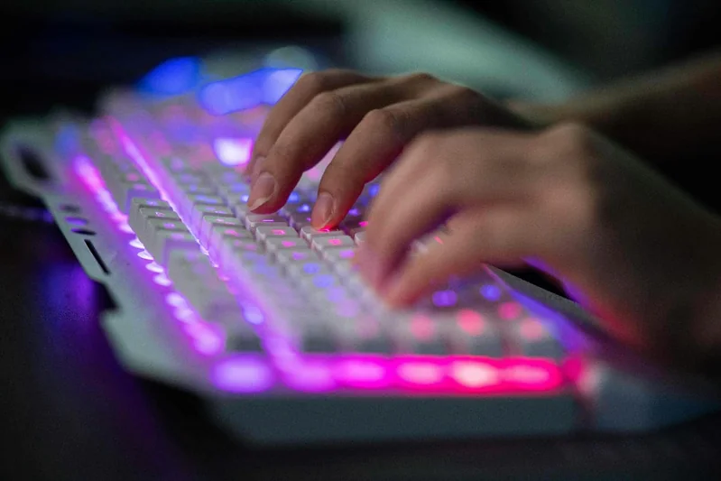 A Nemzeti Nyomozó Iroda nevével éltek vissza online csalók
