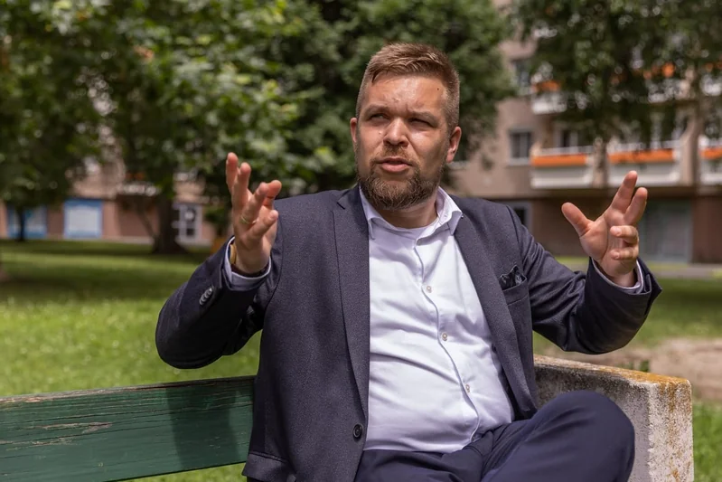 Feljelentőként hallgatták ki Pintér Bencét a győri propagandacég ügyében