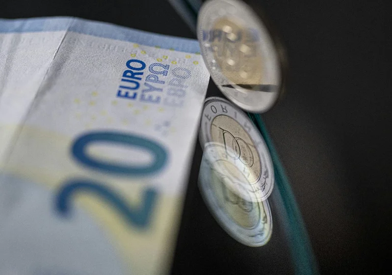 Megindult a forint